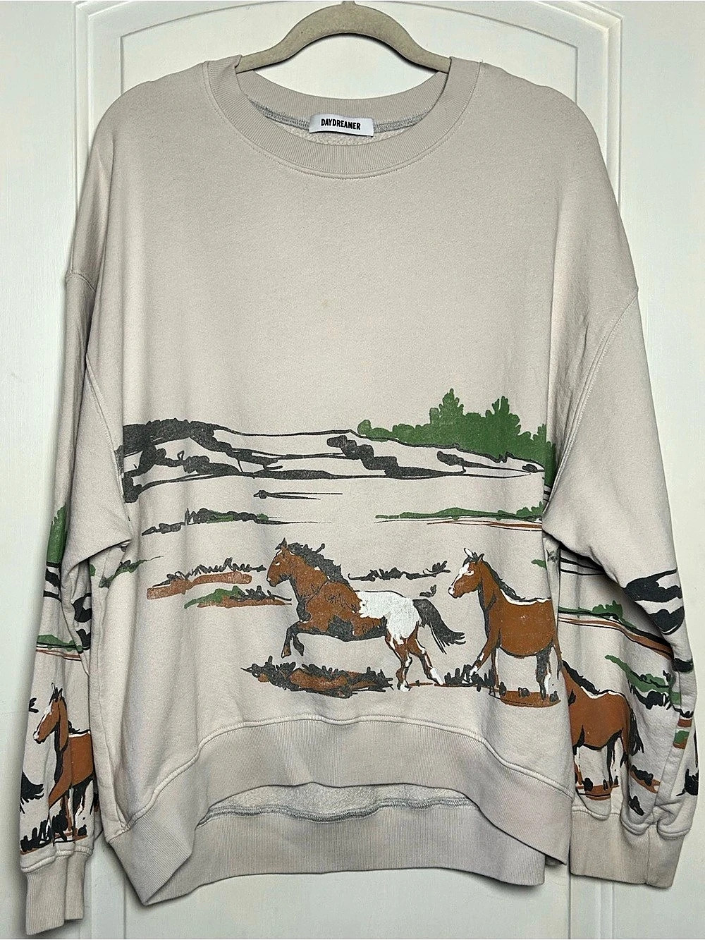Daydreamer Running Horses Oversized Crew Gray & Orange XL